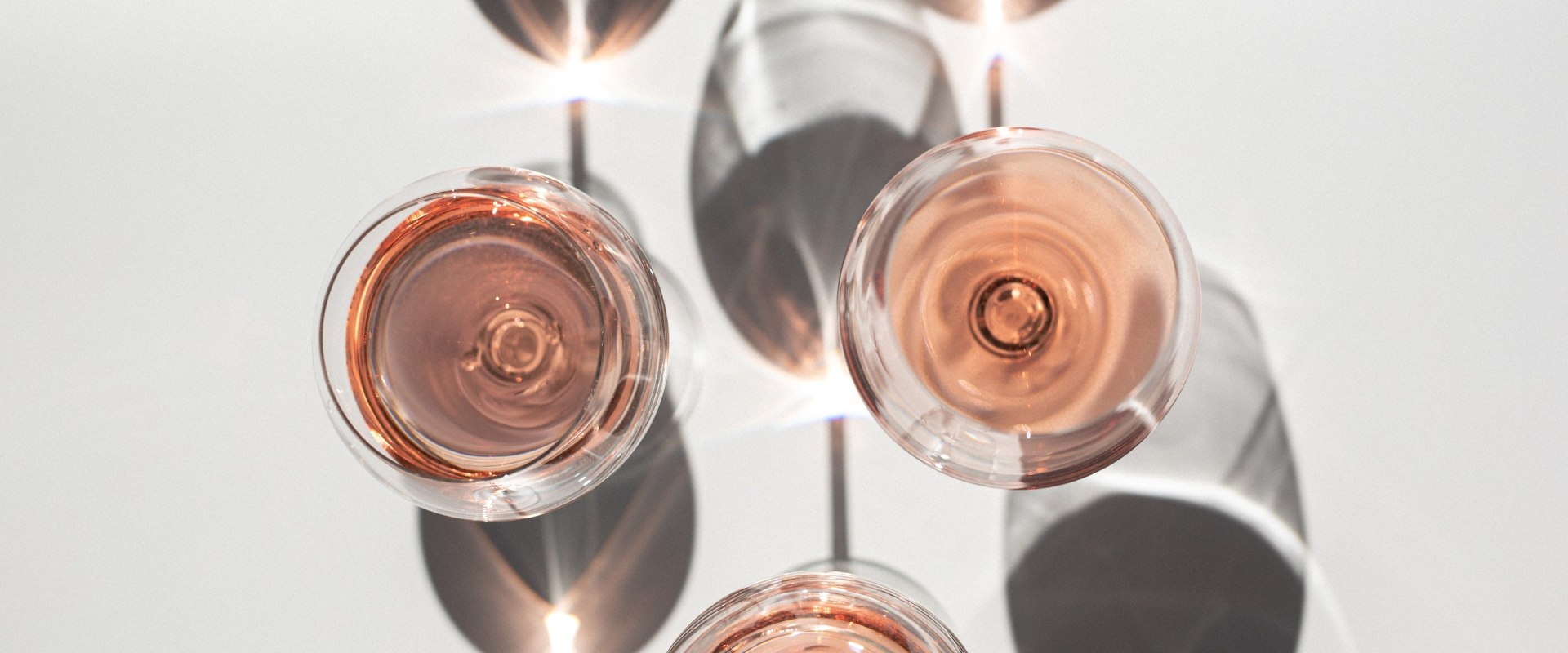 What Makes Rosé Wine Taste Stand Out? A Look at Its Unique Features